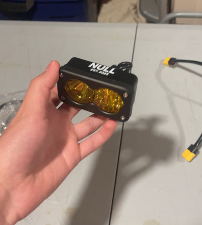 Battery powered Baja light kit with battery pack and mounting bracket